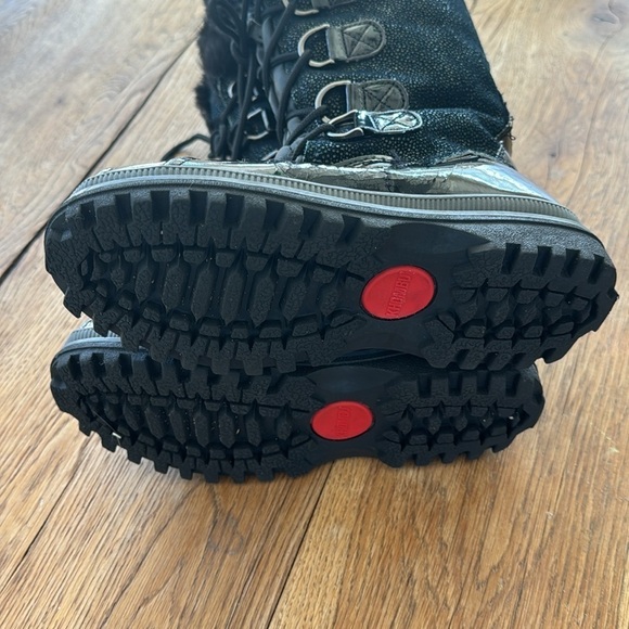 Khombu "Quechee Stingray" Black Suede Winter Boots Size 5M - Picture 2 of 10